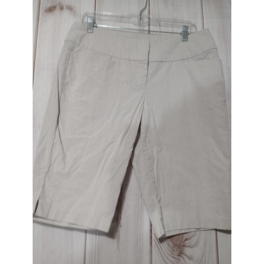 Madison Womens Beige Corduroy Bermuda Shorts Size 8‎ Stretch Knee Length Casual